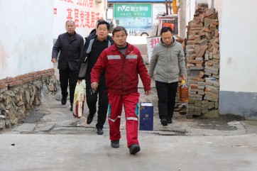 集團(tuán)公司工會(huì)走訪慰問困難職工和退休員工